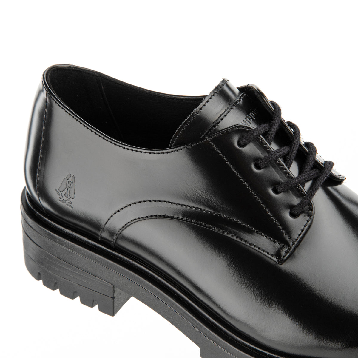 Hush Puppies Heft siyah kadın ayakkabı, bağcık ve üst yüzey detayı