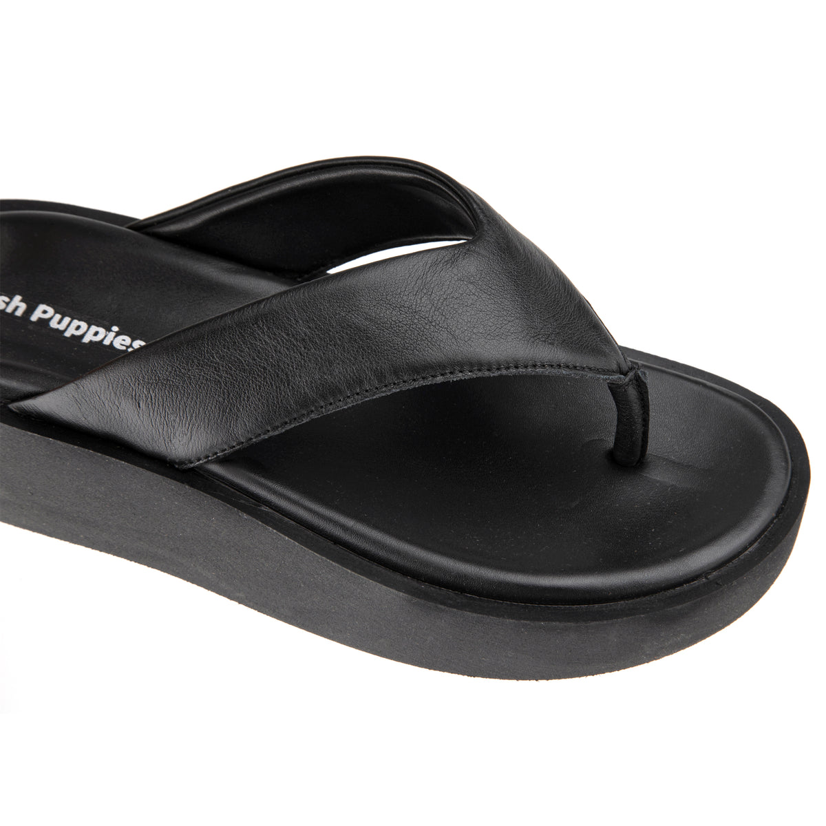 Hush Puppies Bewsa siyah kadın terlik, deri bant dikişleri ve iç tabanın yakın görünümü