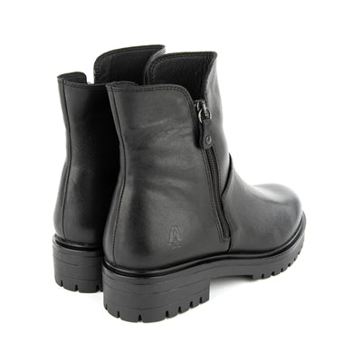 Hush Puppies Eretria siyah kadın bot çifti, arkadan çapraz görünüm